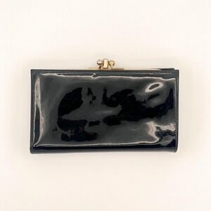 Vtg Baronet Fifth Avenue Black Patent Wallet with Kiss Lock Closure Elegant MCM